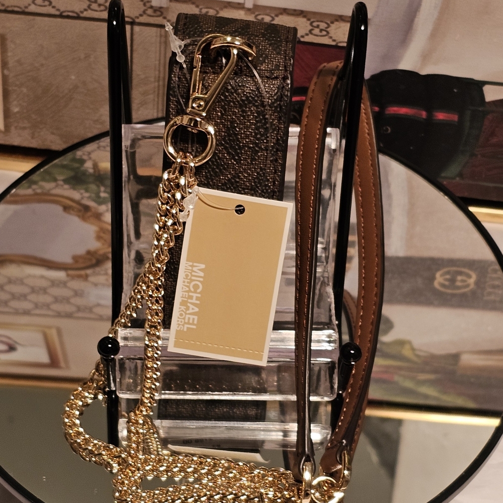 Michael Kors Brown Jet Set Travel Wallet - Picture 2 of 8